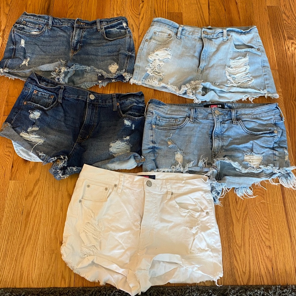 DENIM SHORTS SIZE 12